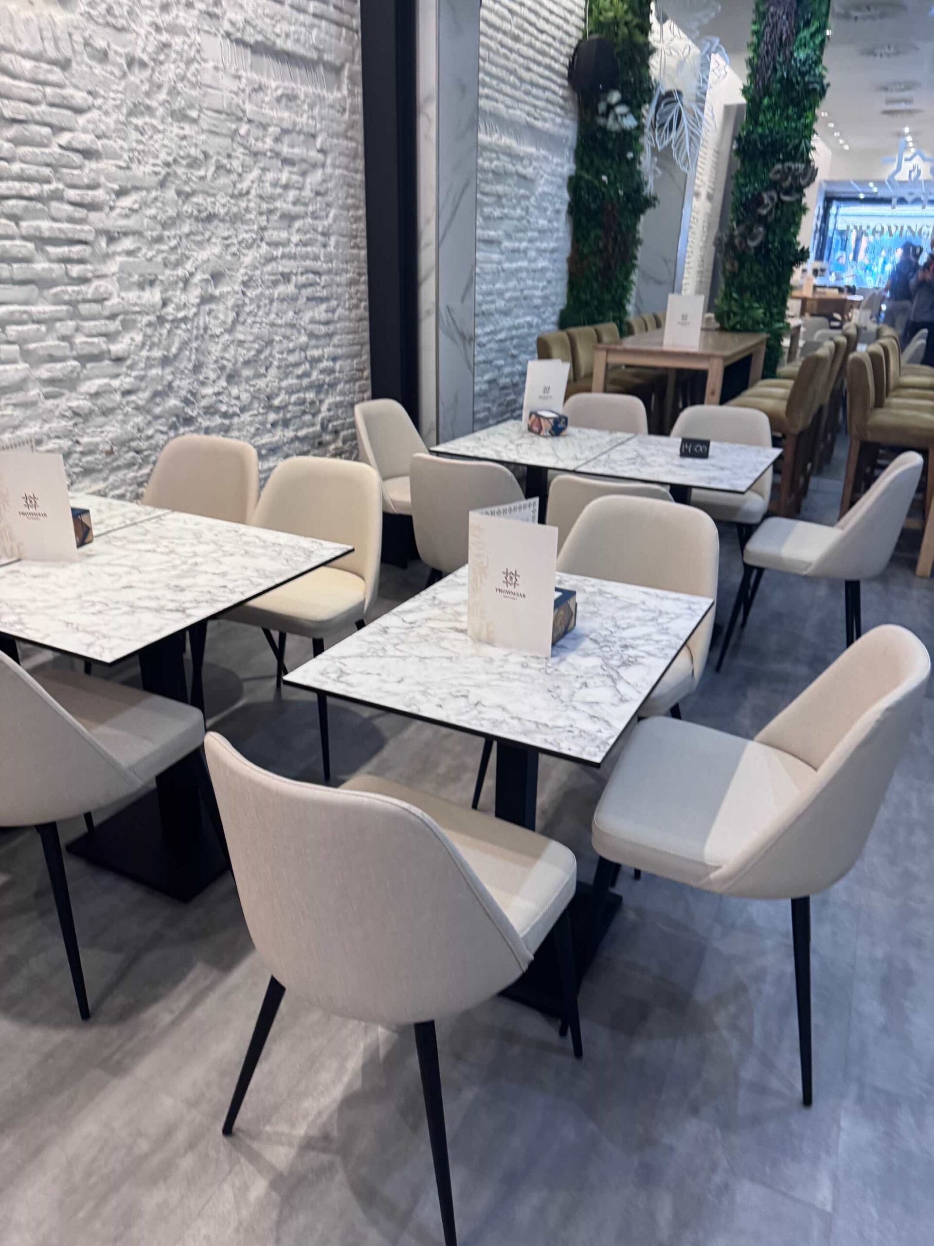 sillas restaurante tapizadas contract Finsa formica