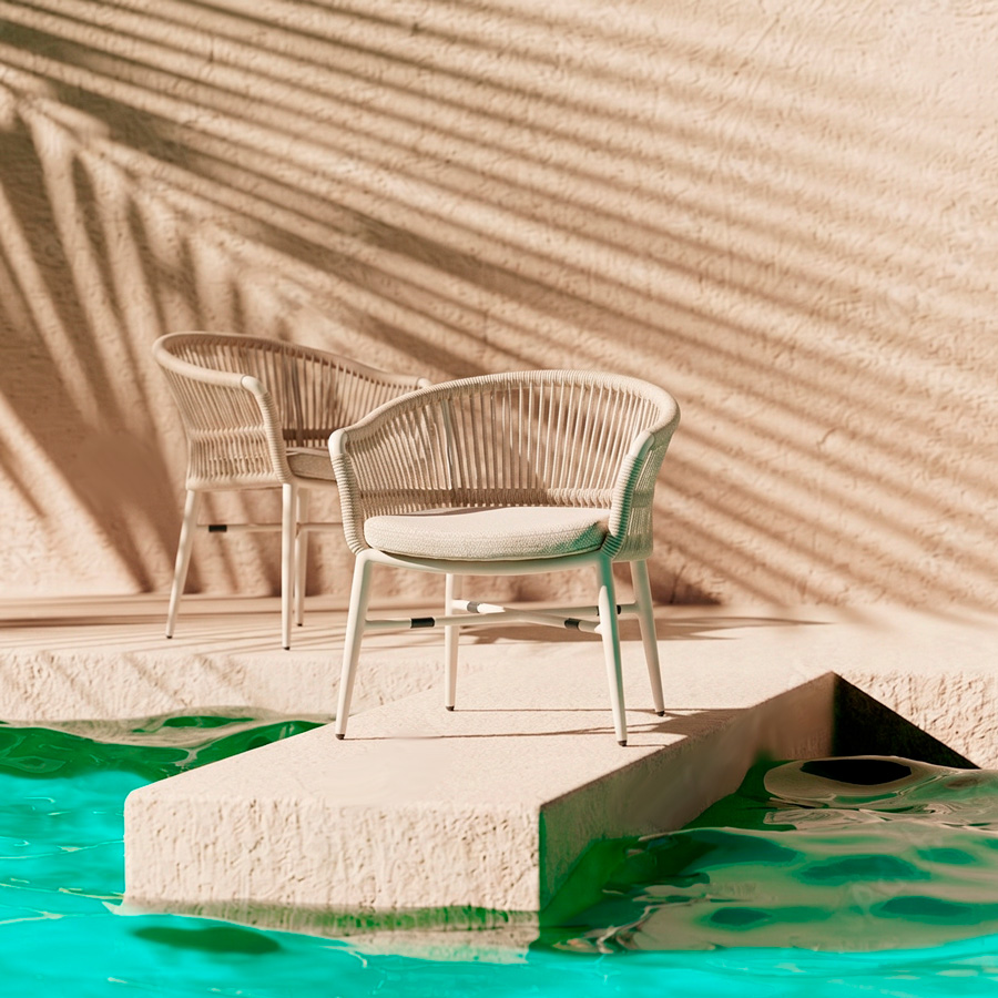 Sillones de exterior Melbourne color Lino en solárium de piscina de hotel o club de playa